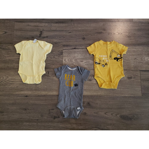 Baby Boys Onesies Lot of 3 Gerber Bodysuits Yellow Grey Bear 6-9 Months Infant